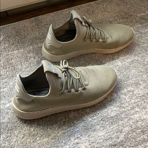 Men’s adidas sneakers pw
